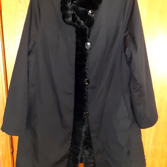 Womens plus size 1X full length reversible coat - Picture 3 of 7